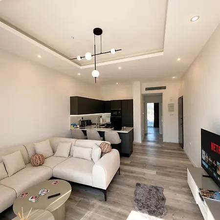 Appartement With Sea View And Facilities