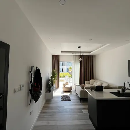 Appartement With Sea View And Facilities *