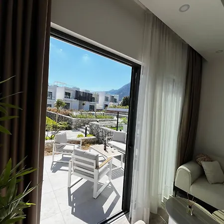 With Sea View And Facilities Appartement Vasilia