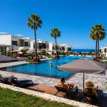 With Sea View And Facilities Appartement